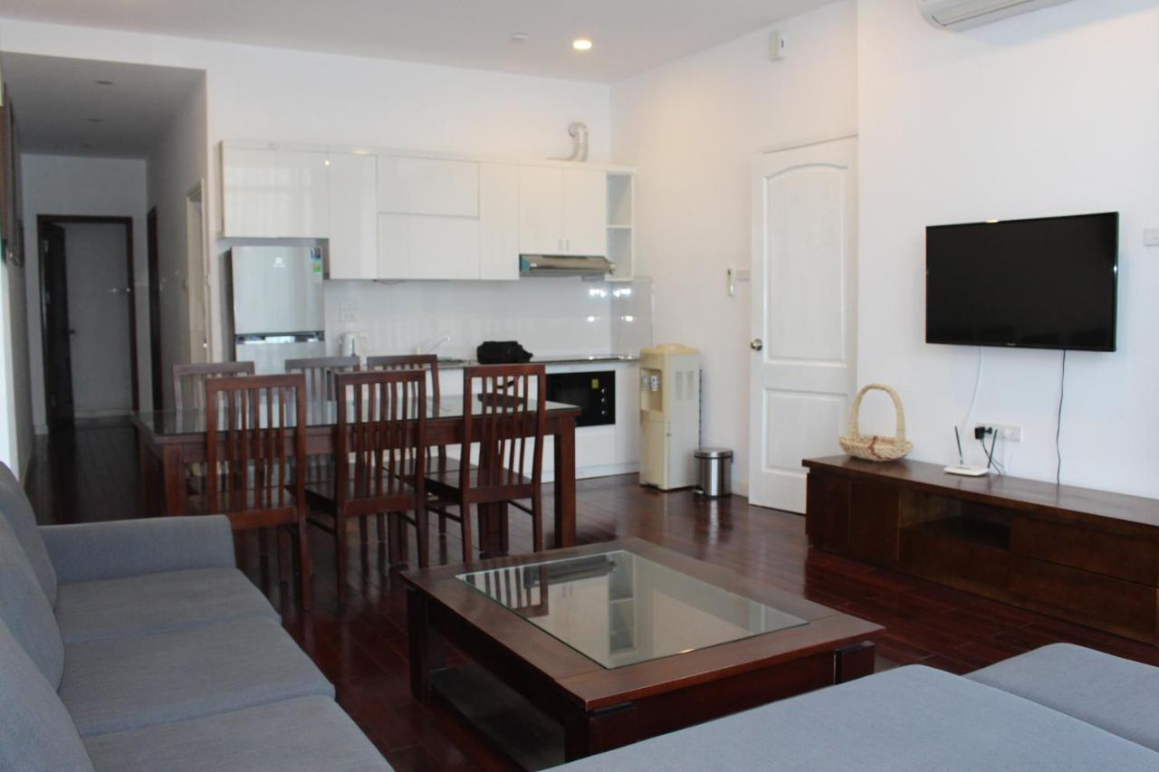 Davidduc 's Spacious -46 Xom Chua Apartment *